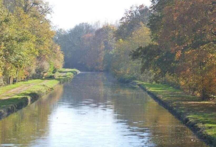 ベッドアンドブレックファースト La Bergerie Du Bois Joannin 1497 Route Des Fleuriats