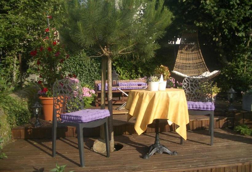 住宿加早餐 La Rocheline