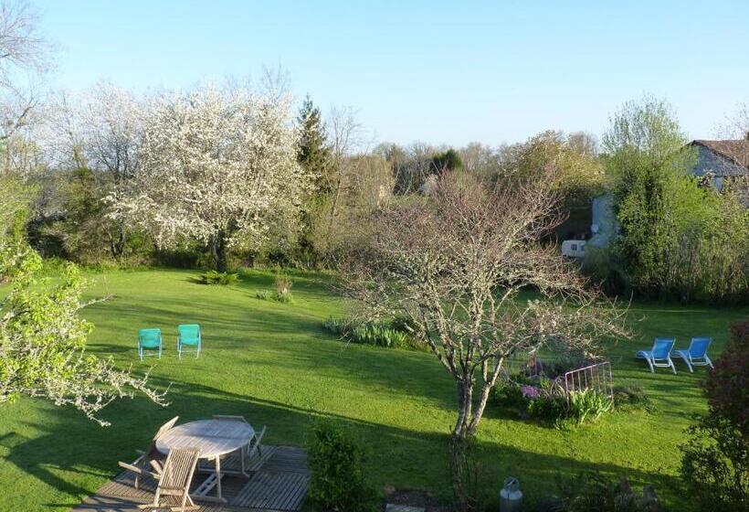 Bed and Breakfast La Vieille Maison De Pensol