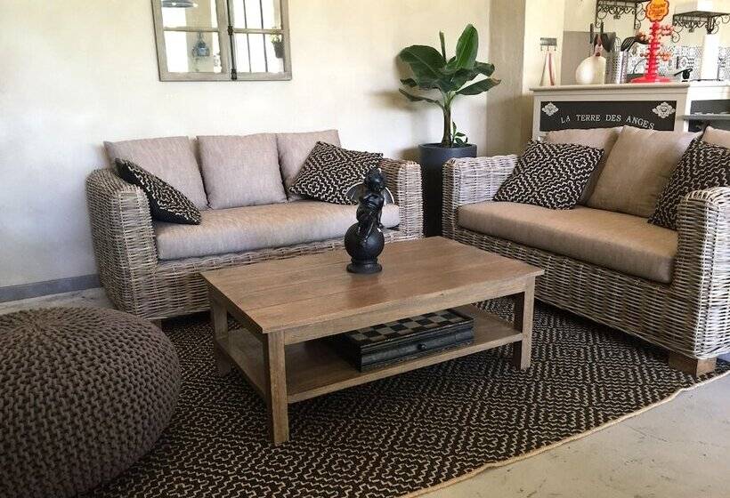 ベッドアンドブレックファースト Le Mas Terre Des Anges