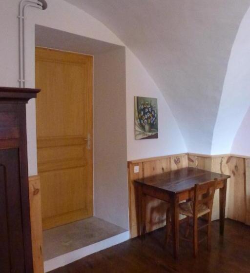 민박 Le Rocher Des Ducs, Vue Sur Montagne, Abris Voitures Et Motos