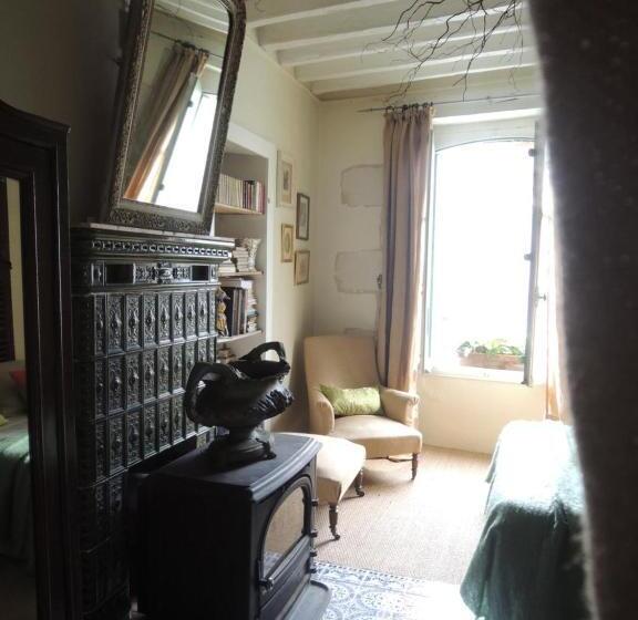 צימר Maison D'hôtes Les Volets Verts Et Sa Brocante