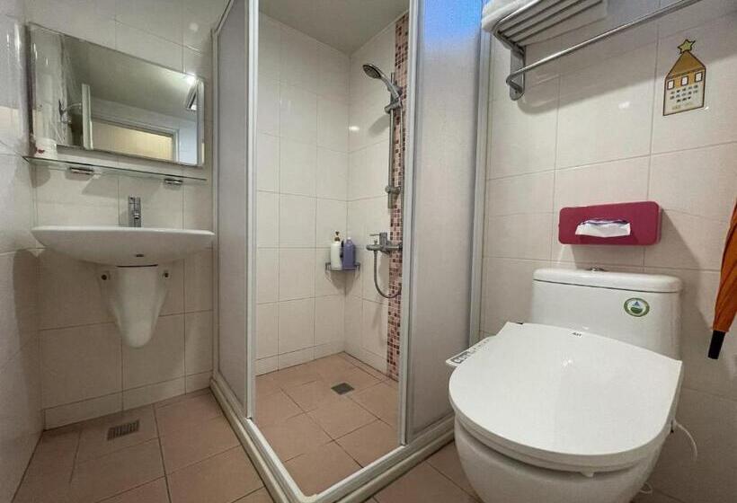 تختخواب و صبحانه N. Castle