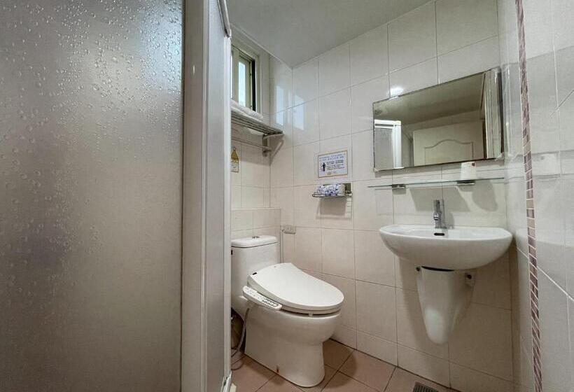 تختخواب و صبحانه N. Castle