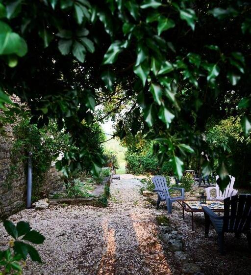 Bed and Breakfast La Ferme De Roquedure