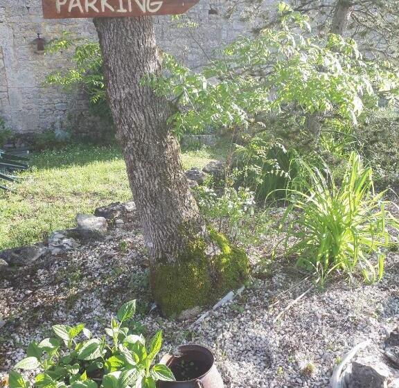 Bed and Breakfast La Ferme De Roquedure