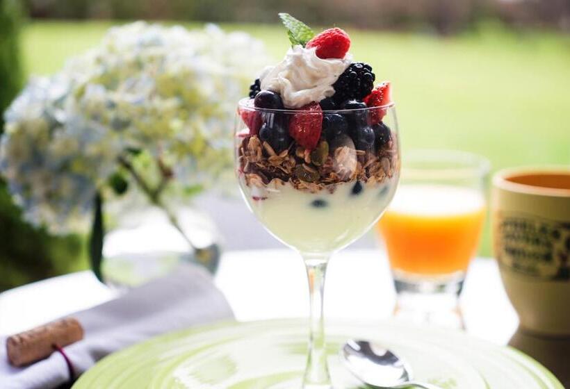 ベッドアンドブレックファースト Steeles Tavern Manor