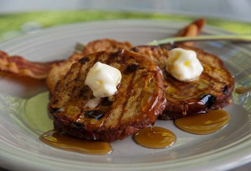 ベッドアンドブレックファースト Steeles Tavern Manor