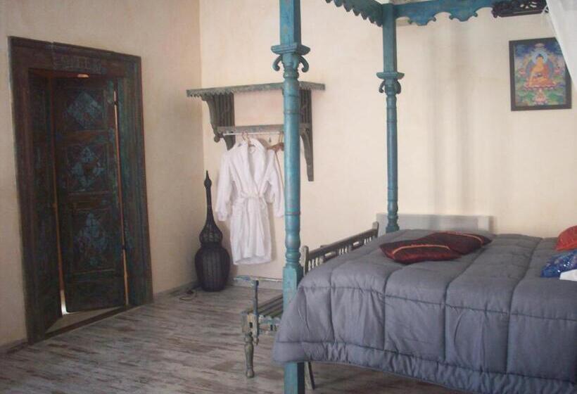 Bed and Breakfast Studios Et Chambre La Sauvasse