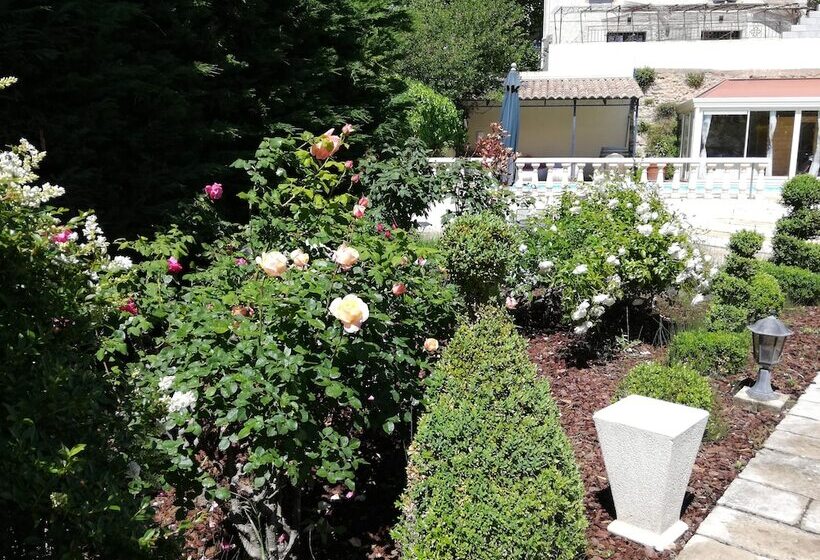 مبيت وإفطار Villa Angel  Spa