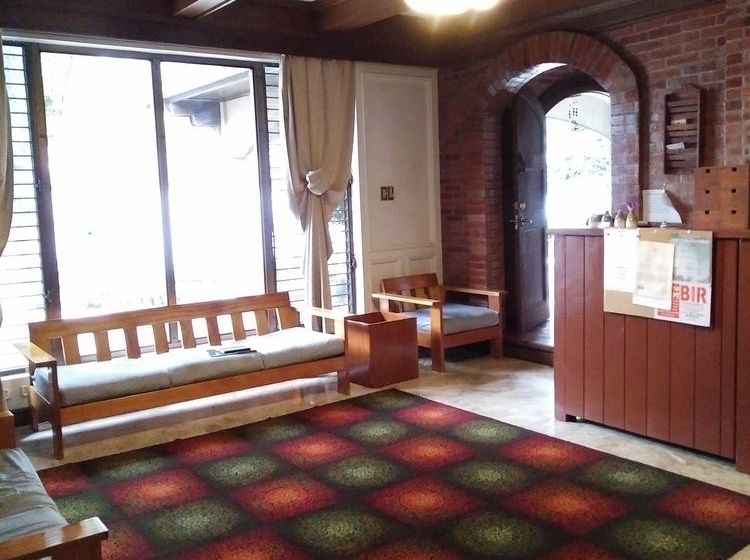 Dejavu Bed And Breakfast