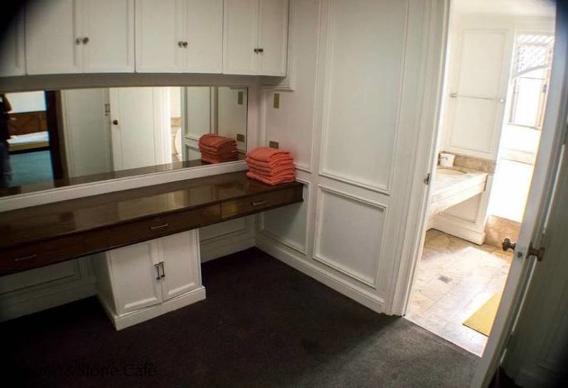 Dejavu Bed And Breakfast