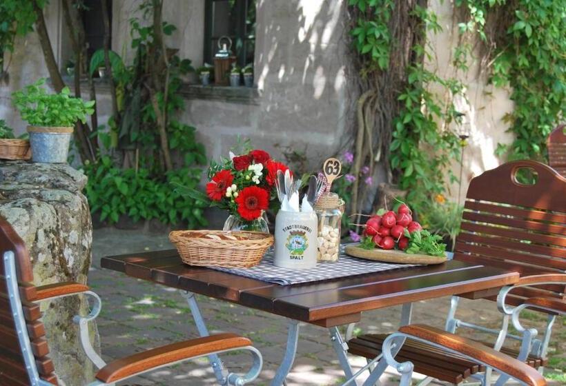 Der Schwan Hotel & Restaurant