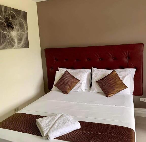 هتل Adelaida Pensionne