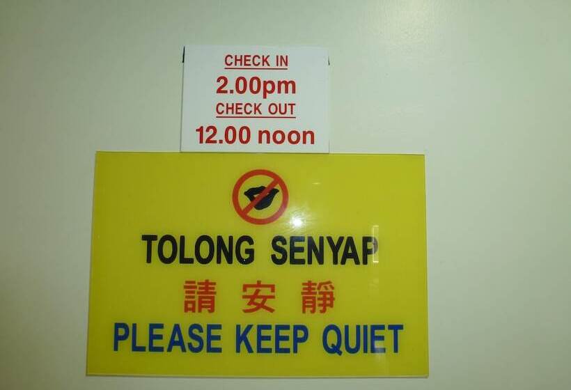 酒店 Batu Berendam Inn