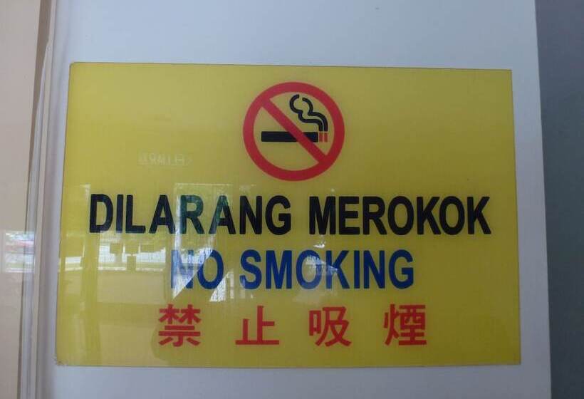 酒店 Batu Berendam Inn