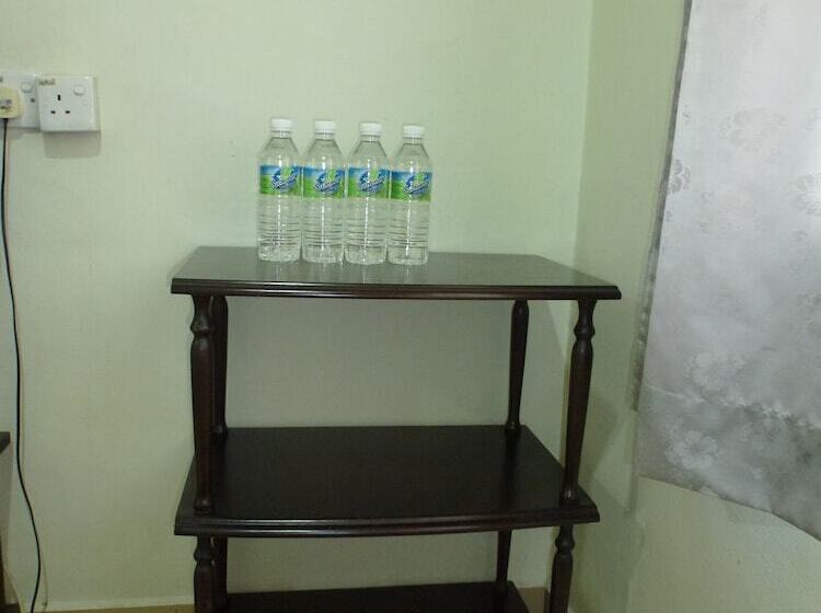 酒店 Batu Berendam Inn