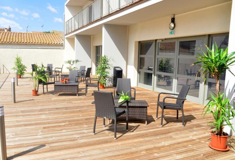 Отель Douce France