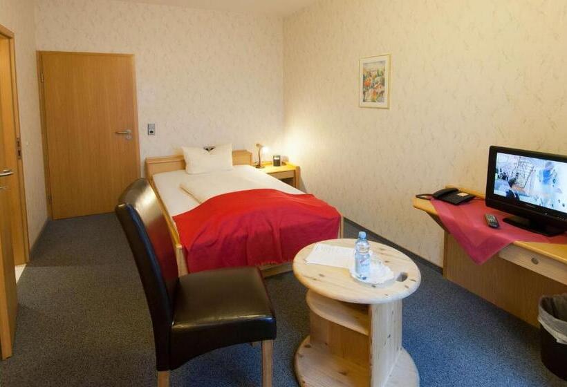 בית מלון כפרי Garni Am Goetheplatz