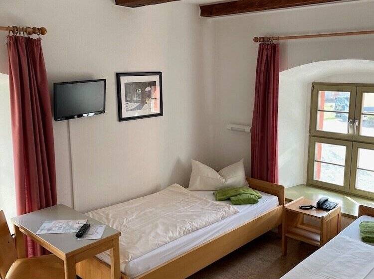 ホテル Gästehäuser St. Marienthal