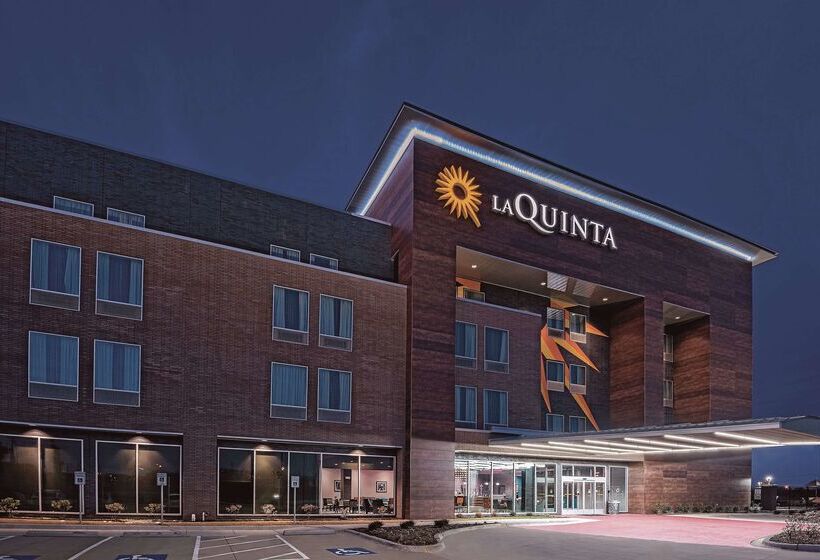 בית מלון כפרי La Quinta By Wyndham Dallas Grand Prairie North