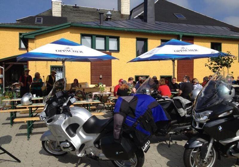 בית מלון כפרי Landgasthof Zur Fichte