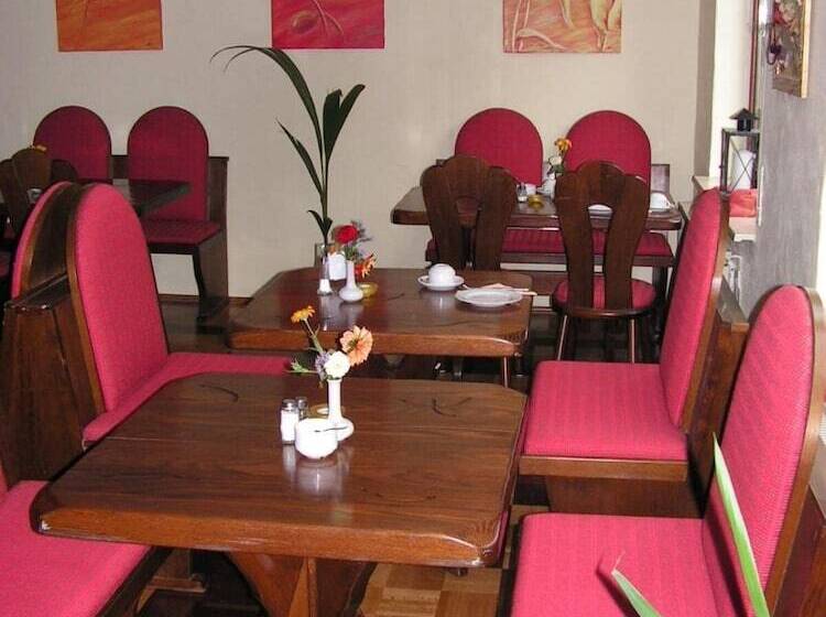 Land Gut Hotel Burgblick