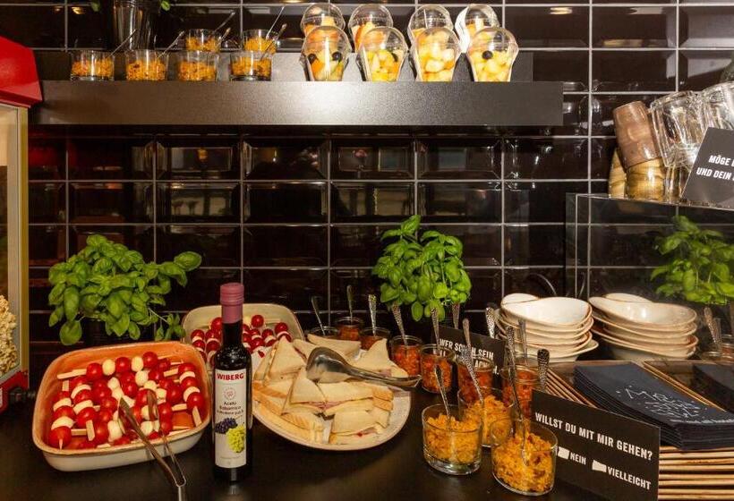 Me And All Hotel Dusseldorf, By Hyatt