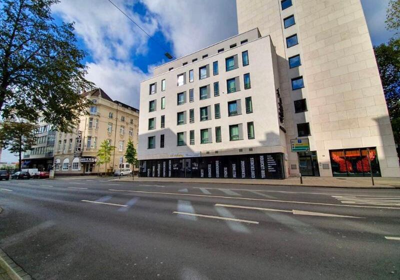 Me And All Hotel Dusseldorf, By Hyatt