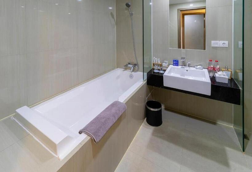 호텔 Odua Weston Jambi