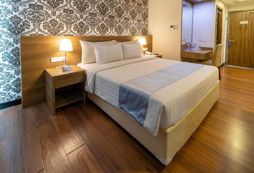 호텔 Odua Weston Jambi