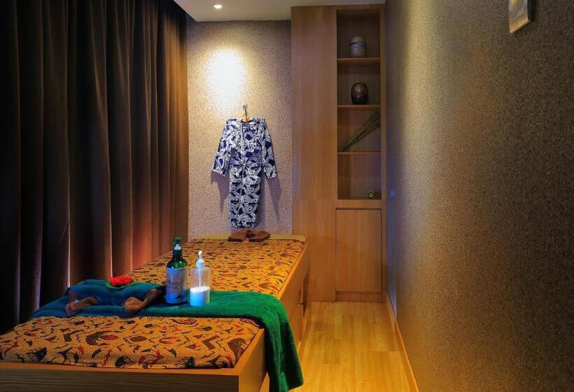 هتل Odua Weston Jambi