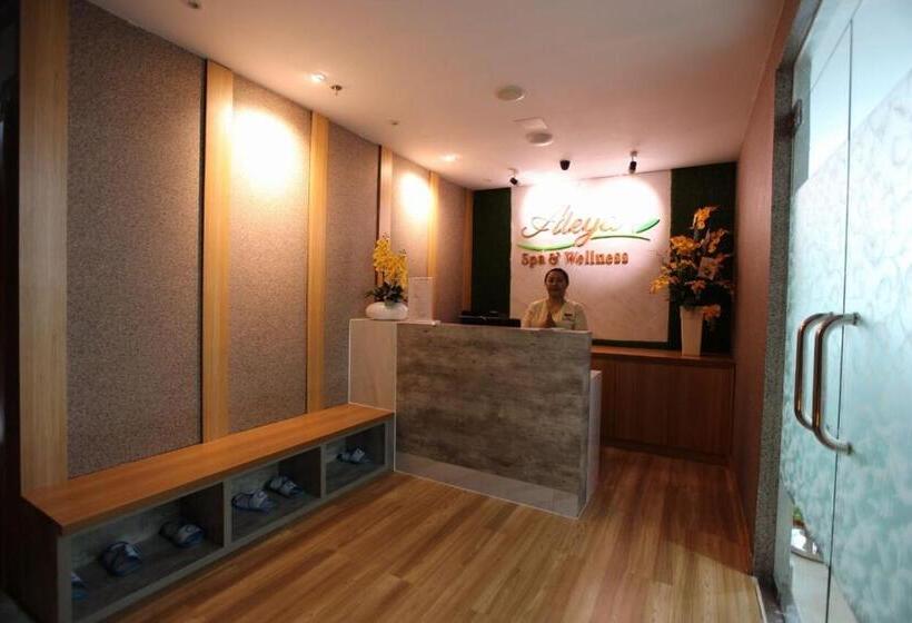 호텔 Odua Weston Jambi