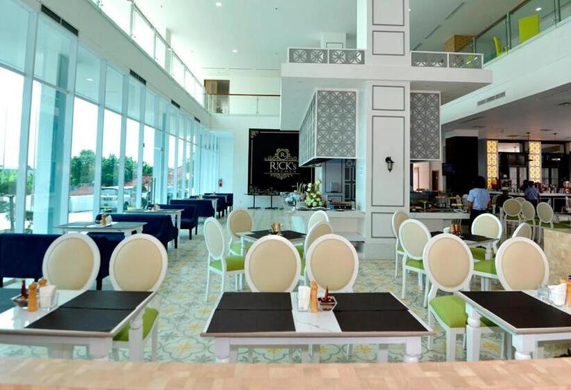 호텔 Odua Weston Jambi