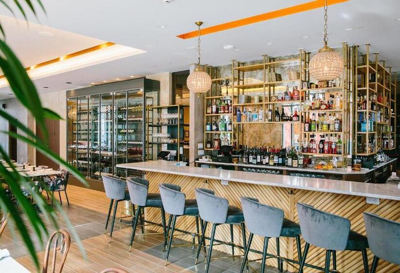 בית מלון כפרי Porter Square