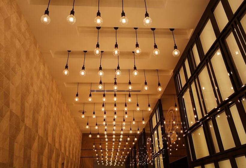 בית מלון כפרי Sem9 Senai Formerly Known As Perth