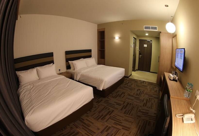 בית מלון כפרי Sem9 Senai Formerly Known As Perth