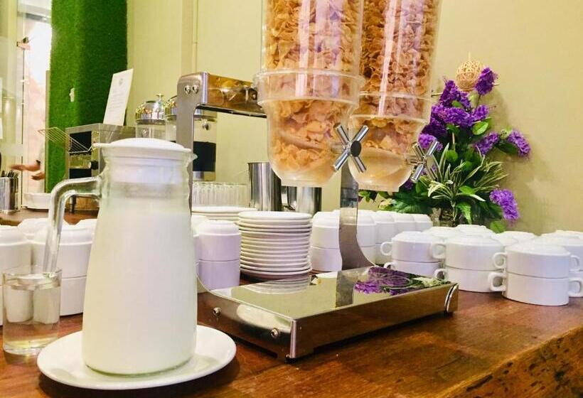 בית מלון כפרי Sem9 Senai Formerly Known As Perth