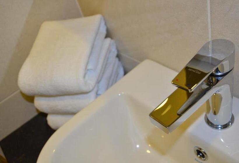 בית מלון כפרי Sem9 Senai Formerly Known As Perth