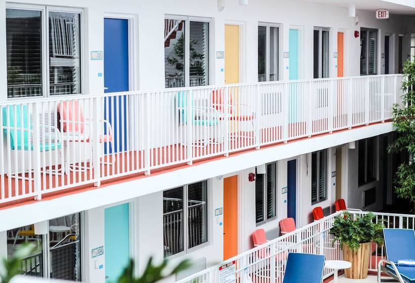 Waterside Hotel And Suites