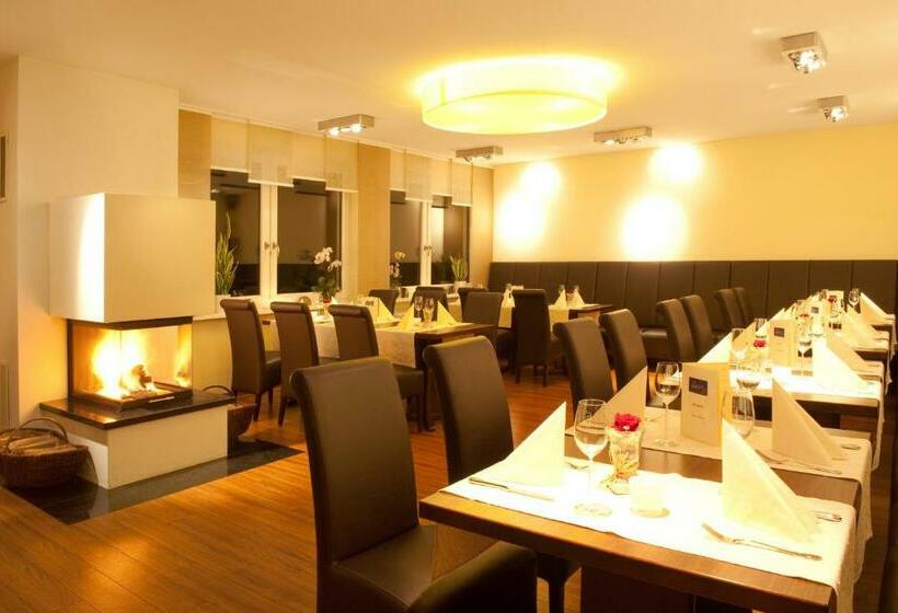 בית מלון כפרי Weingut Hees   Landgasthof Zum Jäger Aus Kurpfalz