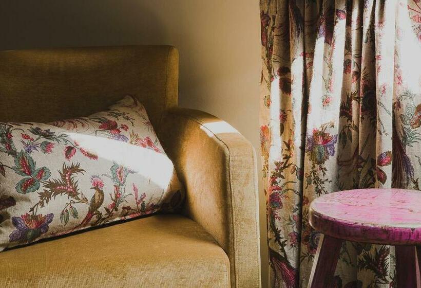 בית מלון כפרי Weingut Hees   Landgasthof Zum Jäger Aus Kurpfalz