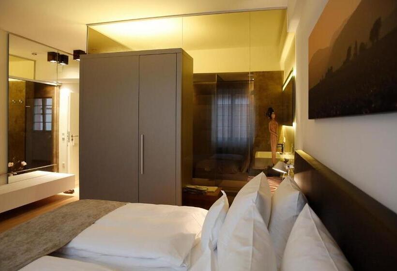 Отель Weinhaus Henninger