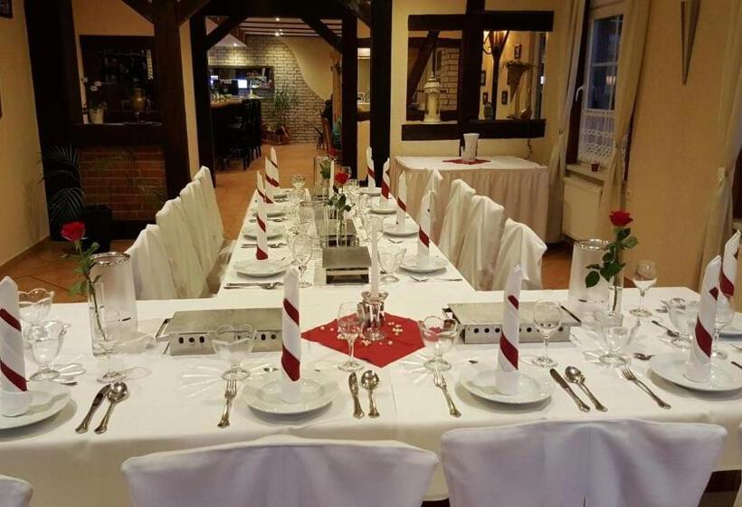 فندق Zum Landhaus Dannenbüttel