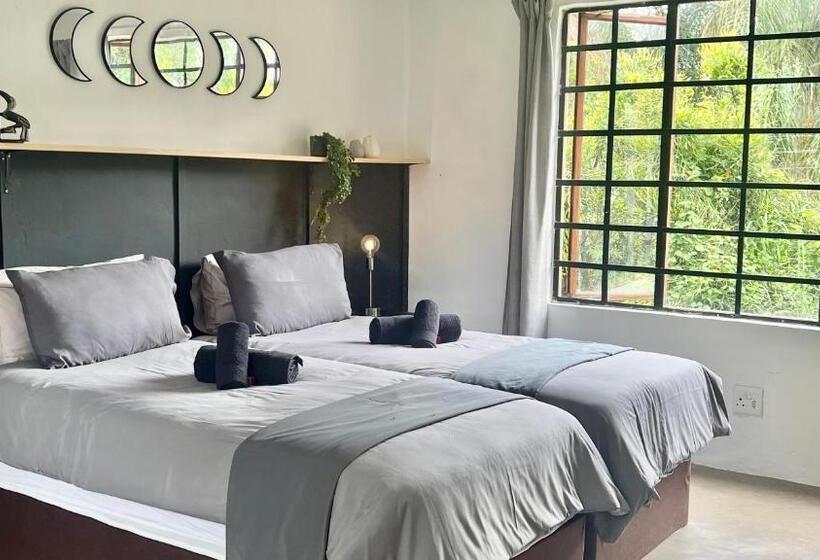 Loerieroep Estate   Mountainview Selfcatering Accommodation Nelspruit