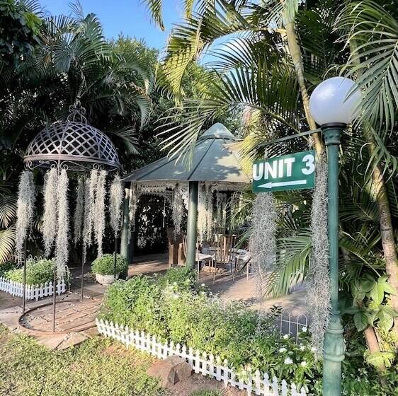 Loerieroep Estate   Mountainview Selfcatering Accommodation Nelspruit