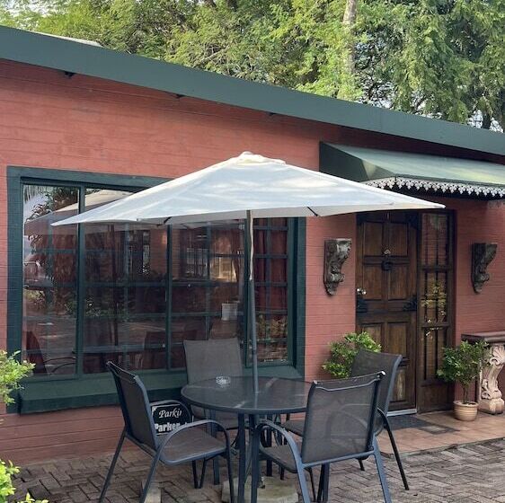 Loerieroep Estate   Mountainview Selfcatering Accommodation Nelspruit