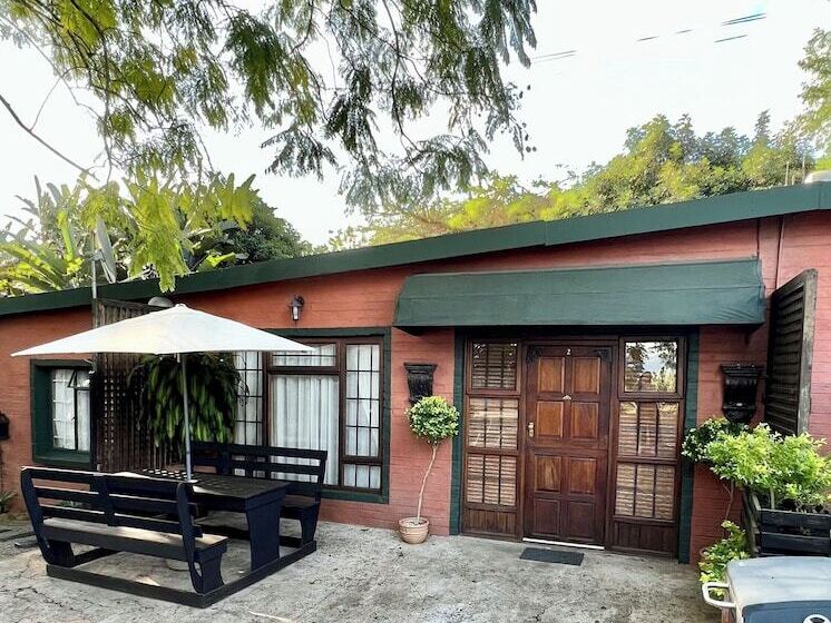 Loerieroep Estate   Mountainview Selfcatering Accommodation Nelspruit