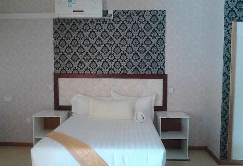 Pacific Conqueror Self Catering Units