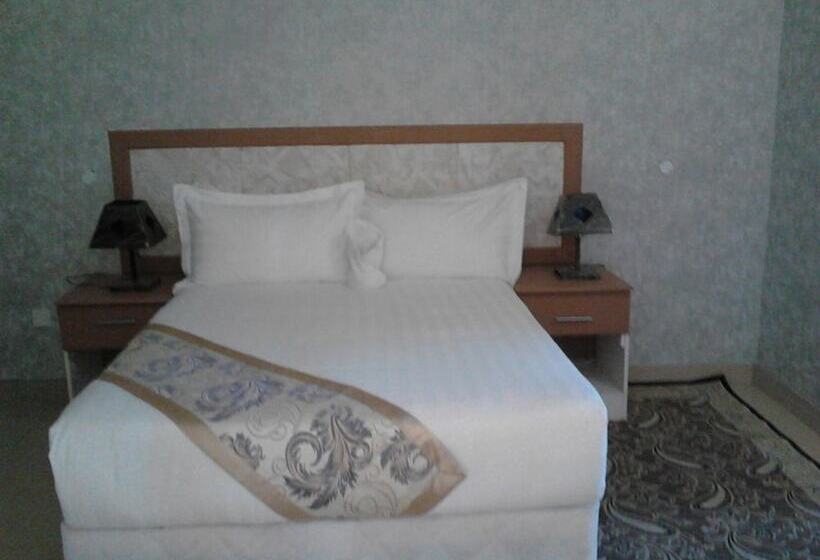 Pacific Conqueror Self Catering Units